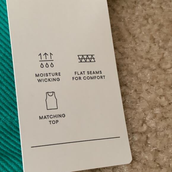 Women’s High-Rise Biker Shorts Size Medium- NWT - Picture 7 of 10